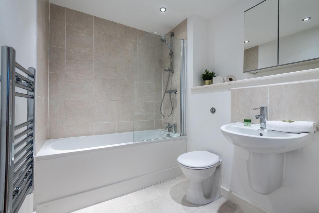 Host & Stay - Central Balcony Apt Liverpool Dış mekan fotoğraf