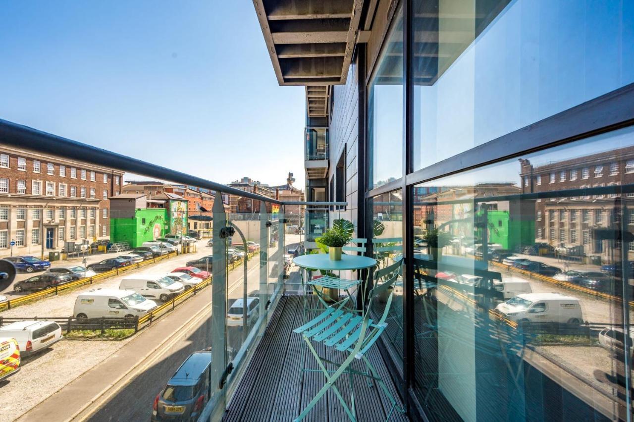 Host & Stay - Central Balcony Apt Liverpool Dış mekan fotoğraf